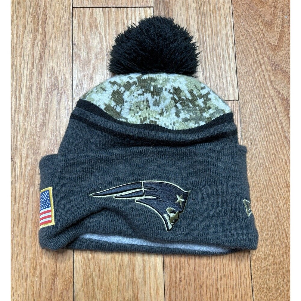 New Era New England Patriots NFL Salute to Service Beanie Knit Hat Pom OSFM
